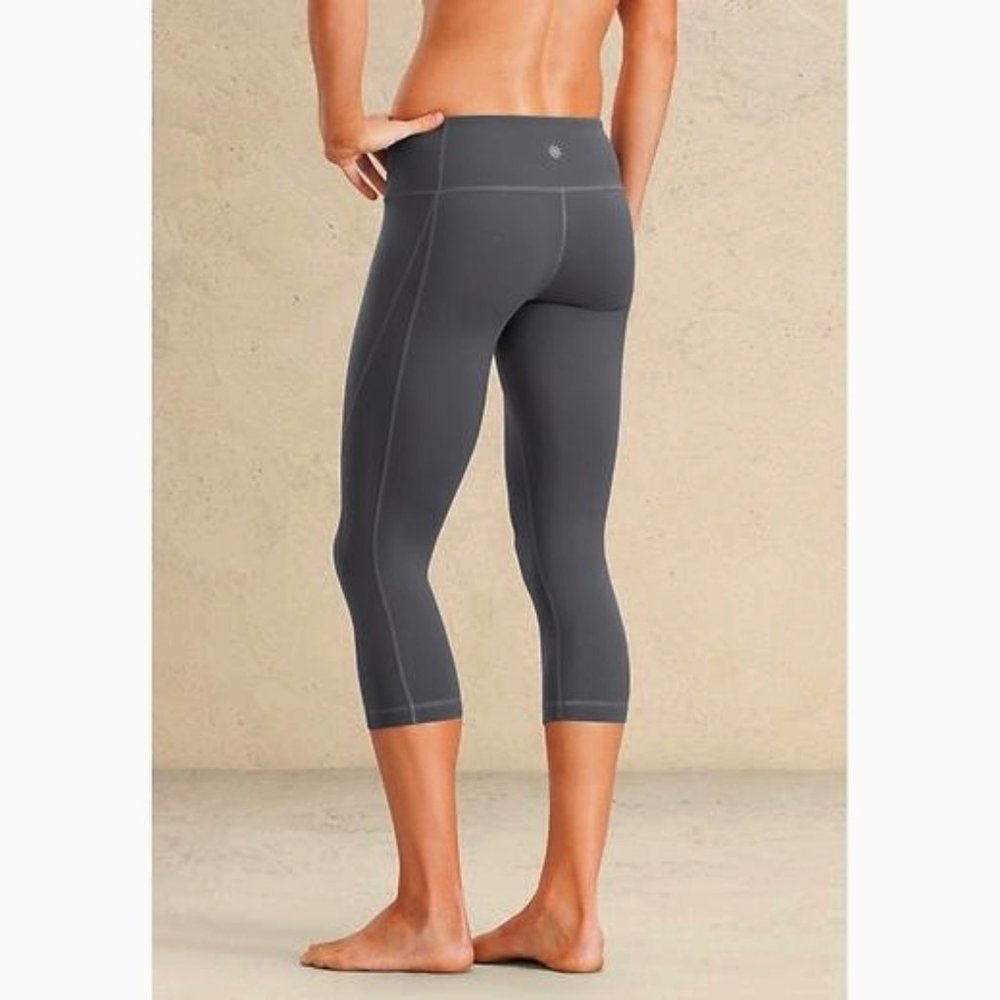 Athleta Revelation Capri Flint Skinny Crop Cropped Exercise Active Yoga Pants XS